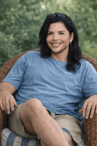 Jeff Bezos wife caught during transformation - lubricant wearing off